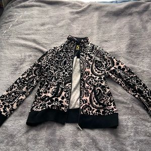 Yummy vintage black & white/pink printed velour zip up.